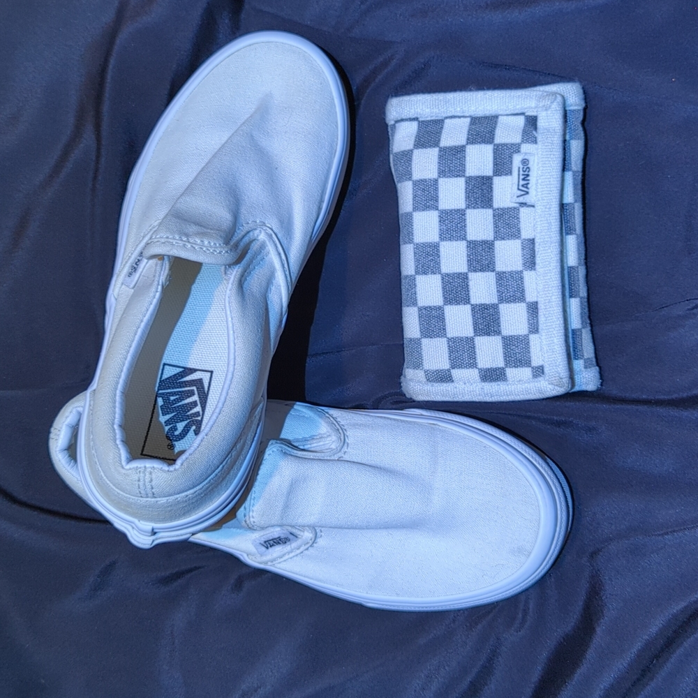 Kids Classic White Vans with Checkered Wallet